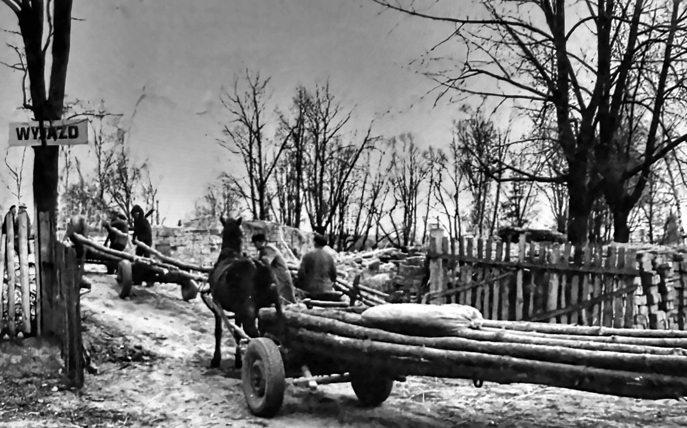 Plac budowy kościoła w 1974 r.